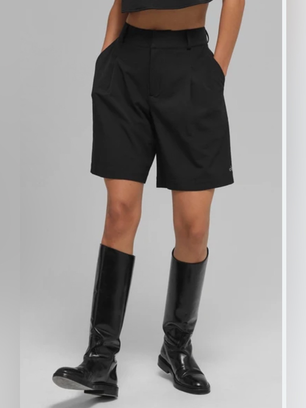 NEW🌟Alo Yoga High-Waist Dreamscape Short (Style W6520R) Bermuda-style short
